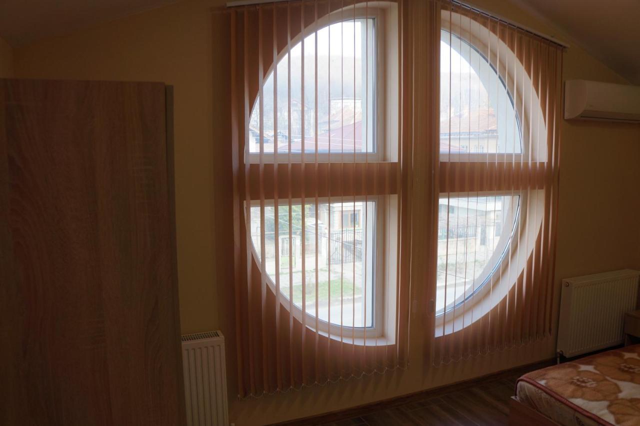 Dessi Apartment Pleven Luaran gambar